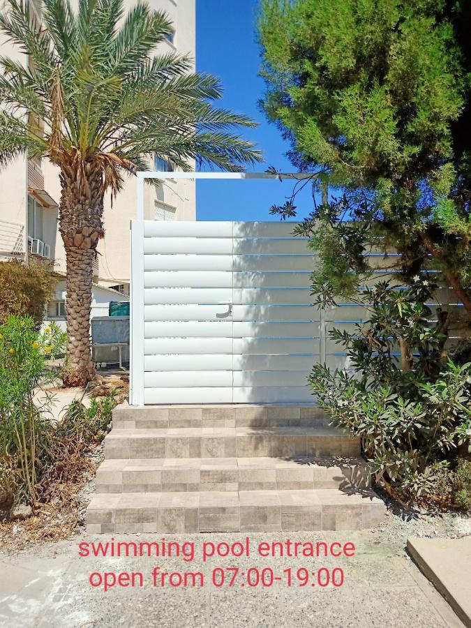 Stelia'S Seagate Studio Apt. Larnaca Exteriör bild