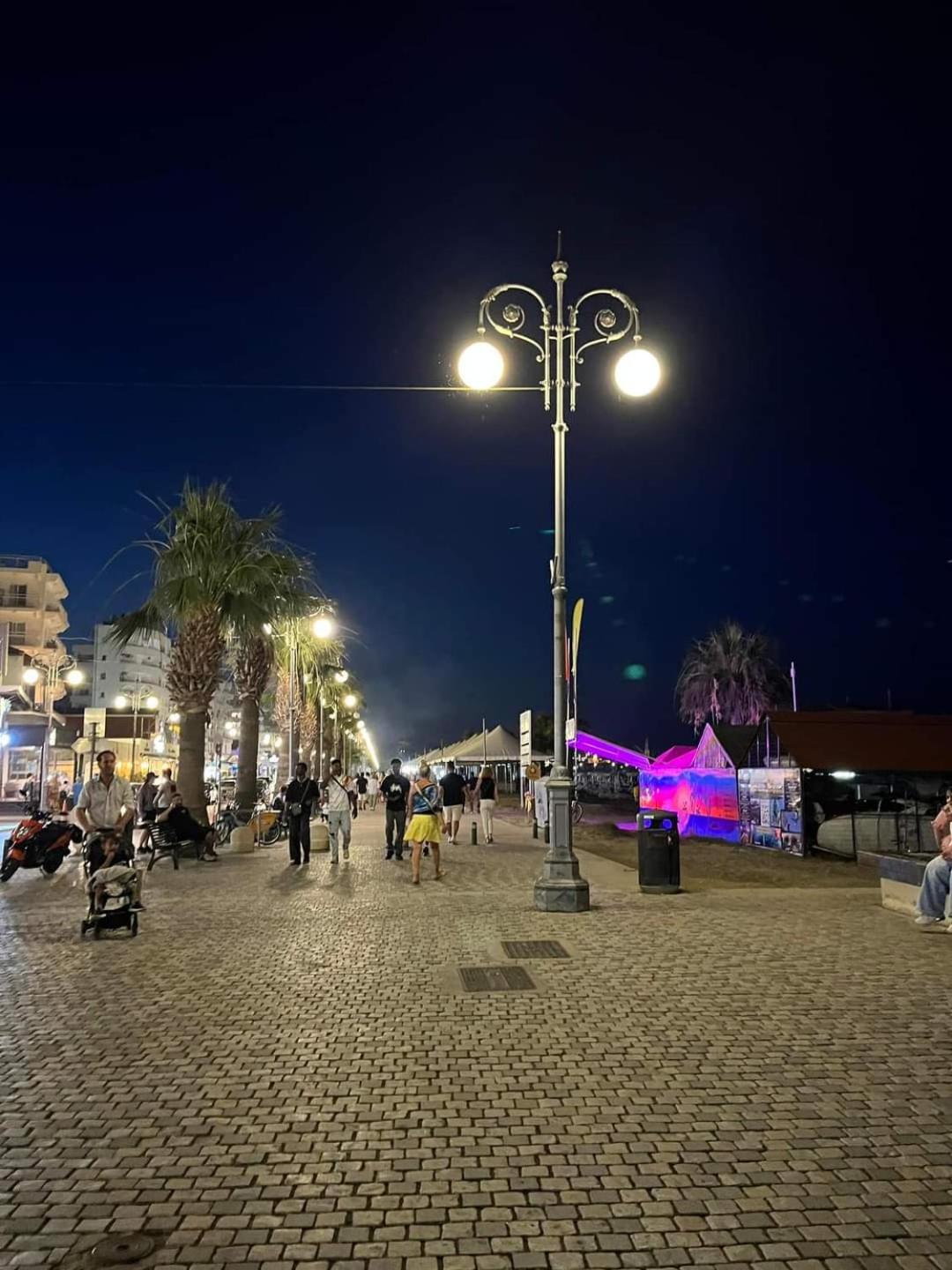 Stelia'S Seagate Studio Apt. Larnaca Exteriör bild